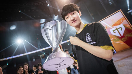 LeagueOfLegends LCK Spring 2023 finals Peanut holds trophy after victory